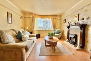 Lounge- click for photo gallery